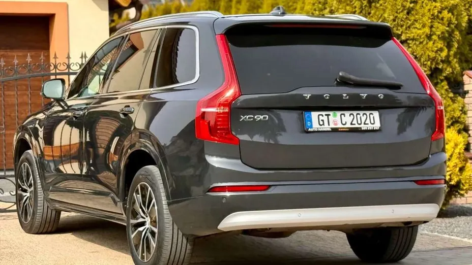 VOLVO XC90 -