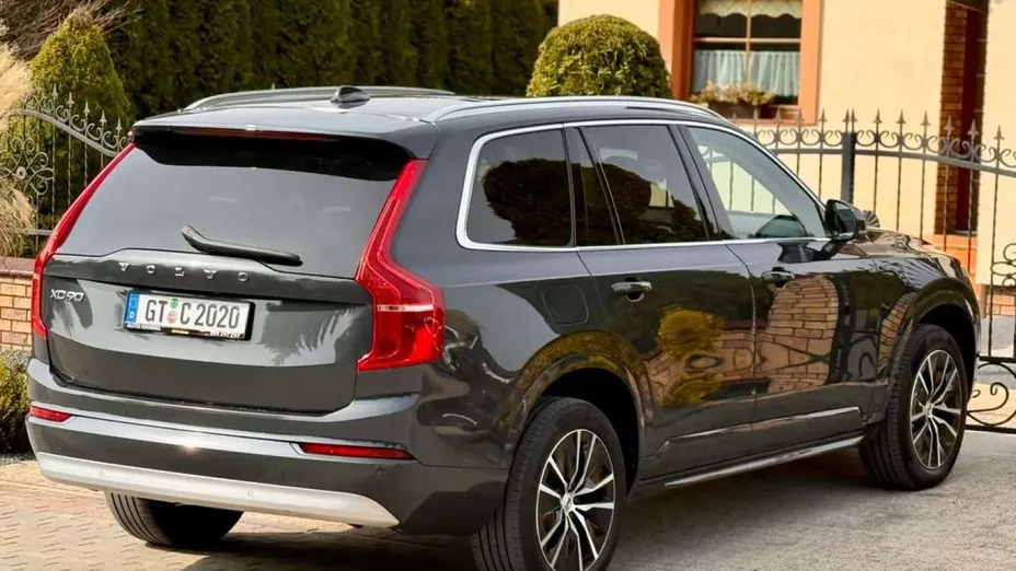 VOLVO XC90 -