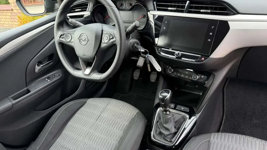 OPEL Corsa -