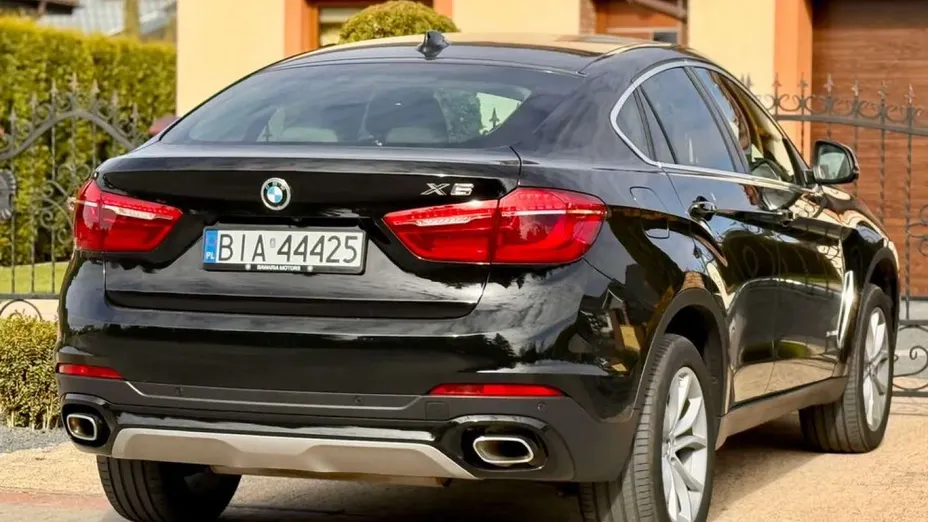 BMW X6 -