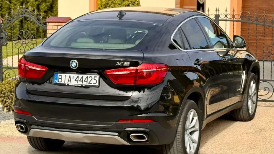 BMW X6 -