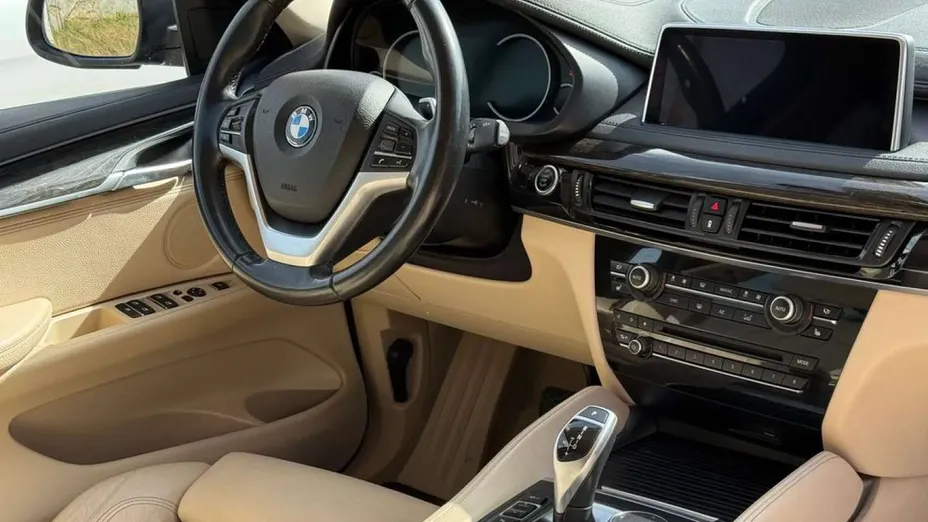 BMW X6 -