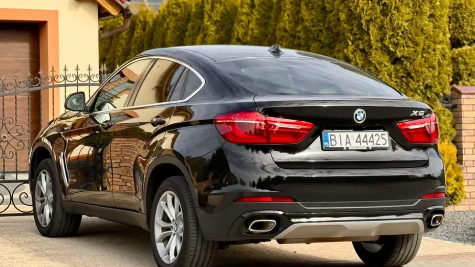 BMW X6 -
