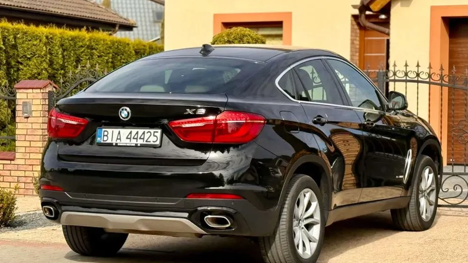 BMW X6 -