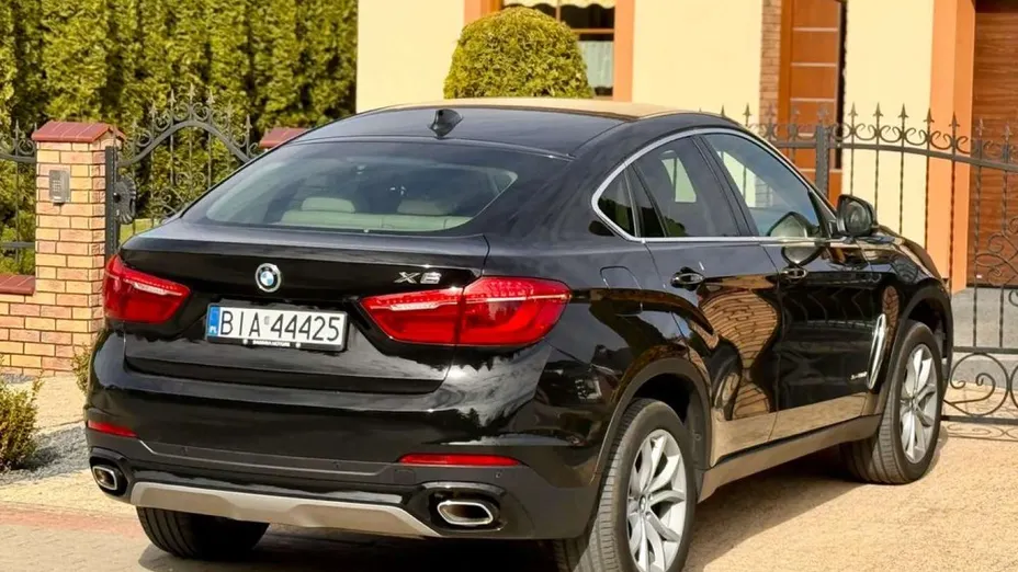 BMW X6 -