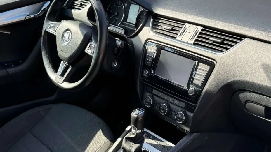 SKODA Octavia -