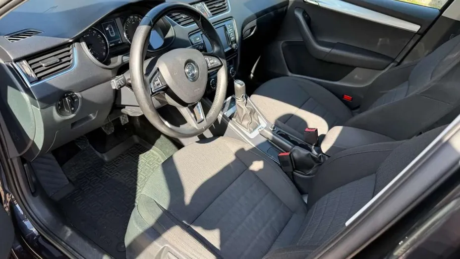 SKODA Octavia -