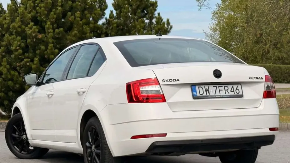 SKODA Octavia -