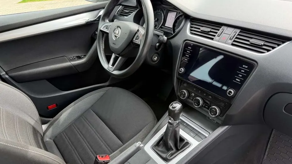SKODA Octavia -