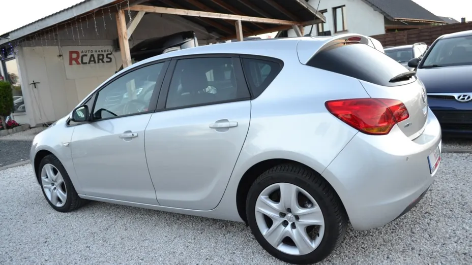 OPEL Astra -