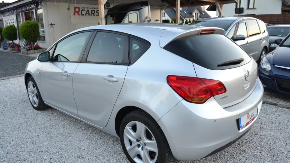 OPEL Astra -