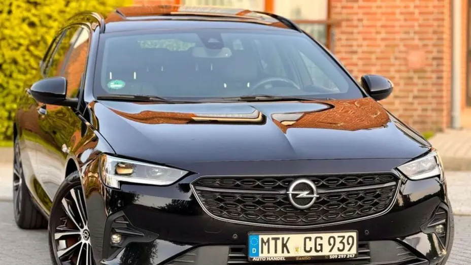 OPEL Insignia -