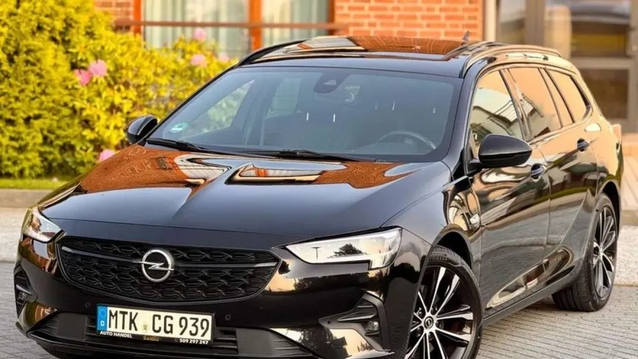 OPEL Insignia -