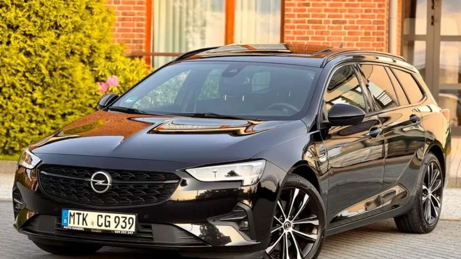 OPEL Insignia -