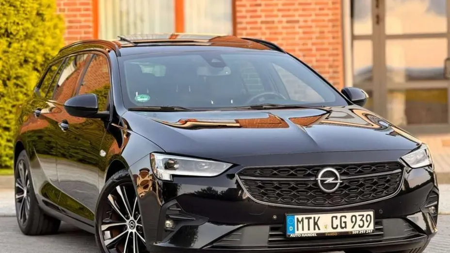 OPEL Insignia -