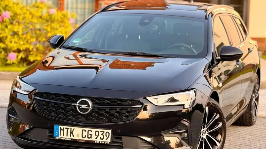 OPEL Insignia -