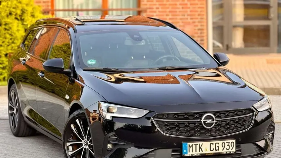 OPEL Insignia -