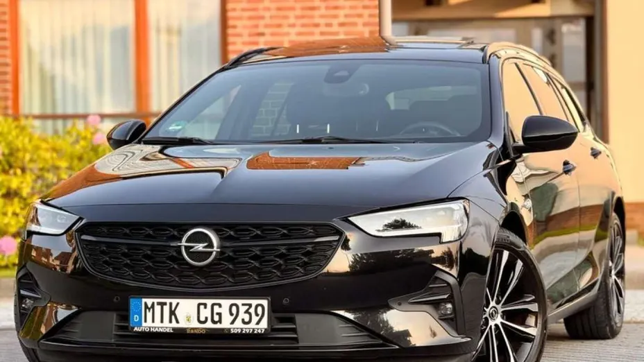 OPEL Insignia -