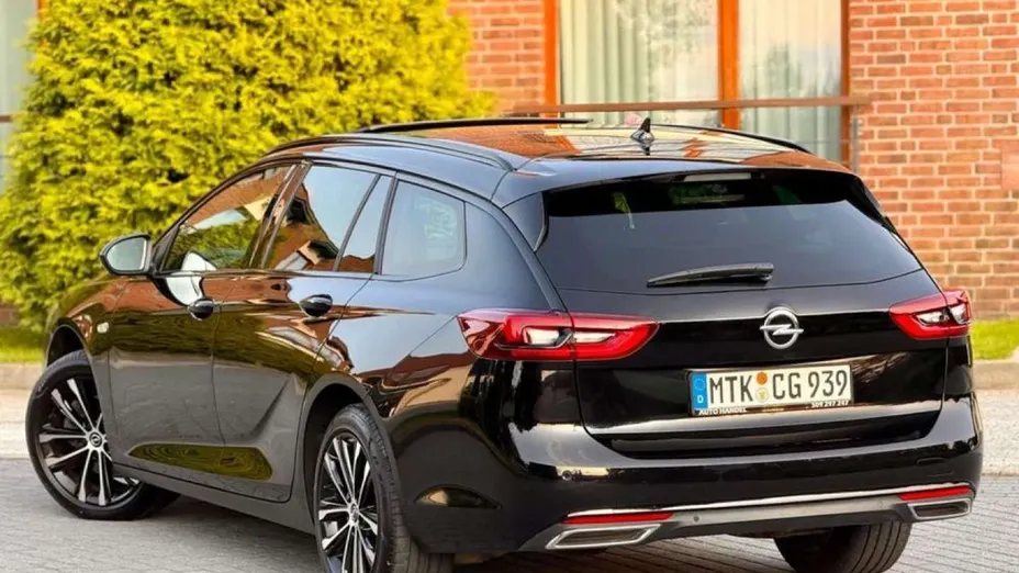 OPEL Insignia -