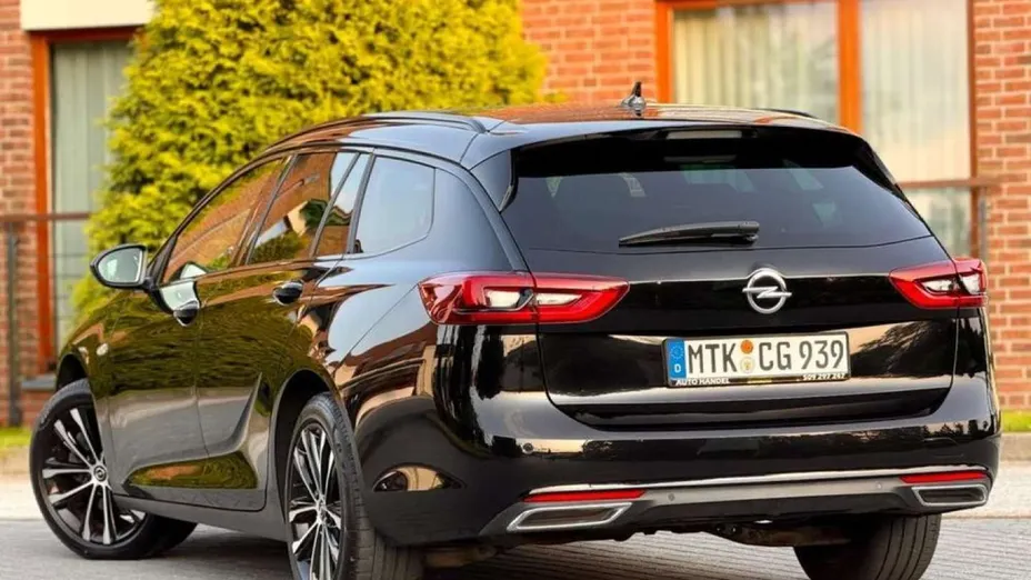 OPEL Insignia -