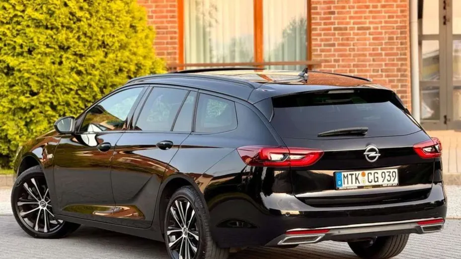 OPEL Insignia -