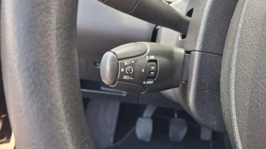 PEUGEOT 308 -