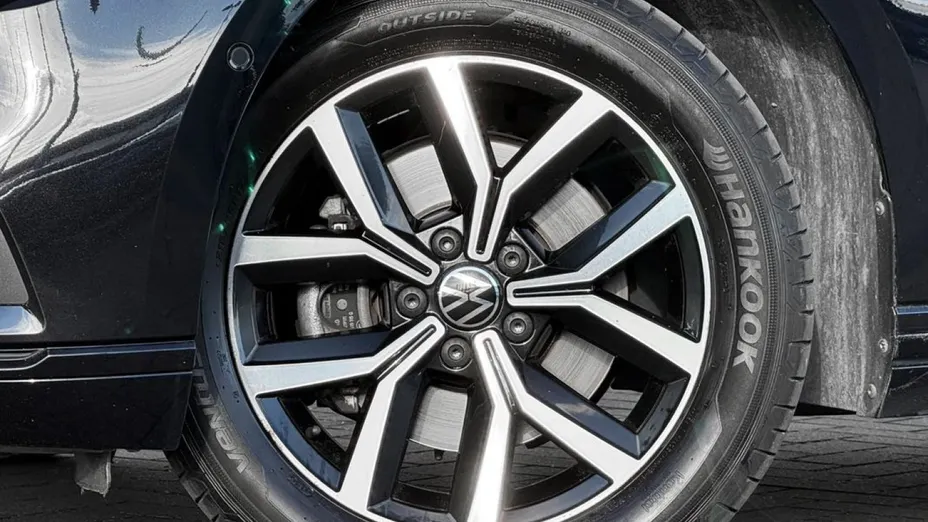 VOLKSWAGEN Passat -