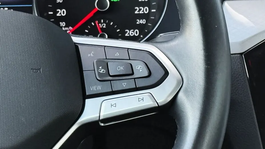 VOLKSWAGEN Passat -
