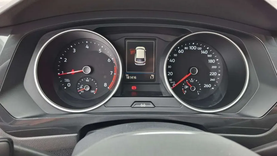 VOLKSWAGEN Tiguan -