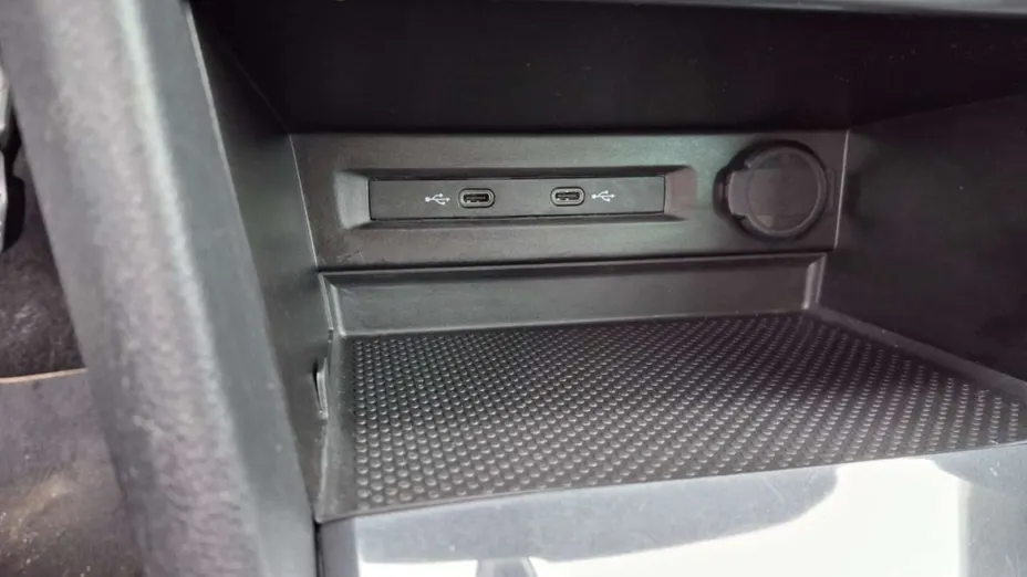 VOLKSWAGEN Tiguan -