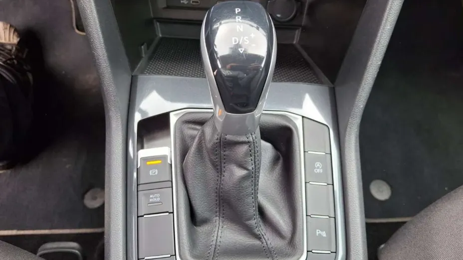 VOLKSWAGEN Tiguan -