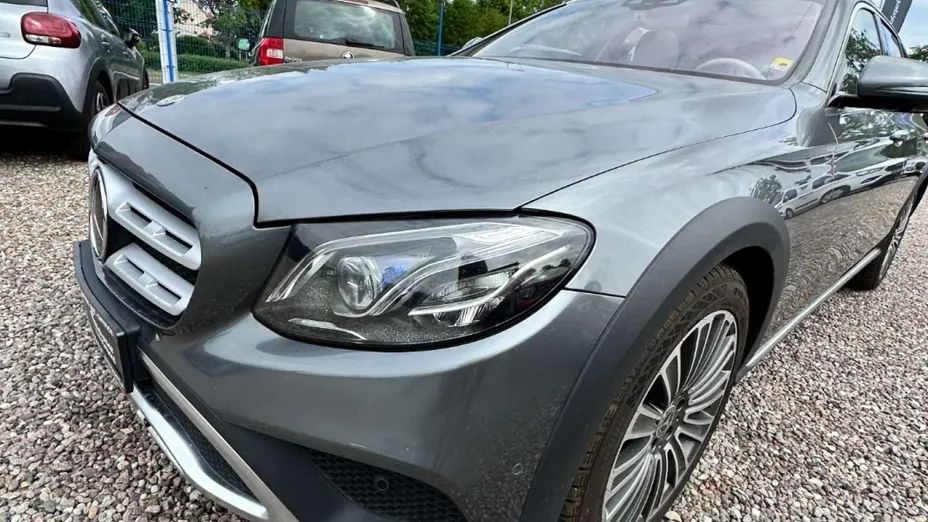 MERCEDES-BENZ E Klasa -