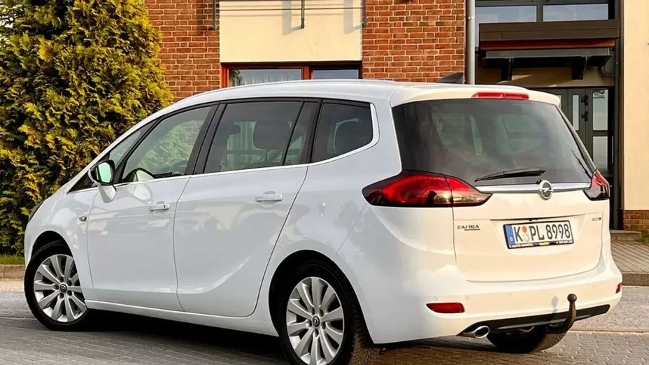 OPEL Zafira -