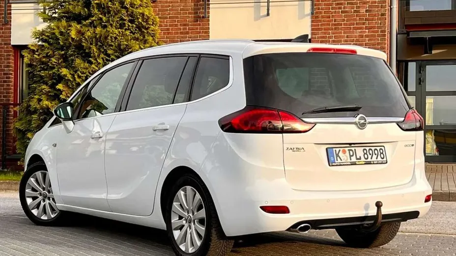 OPEL Zafira -