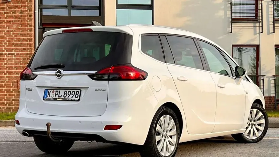 OPEL Zafira -