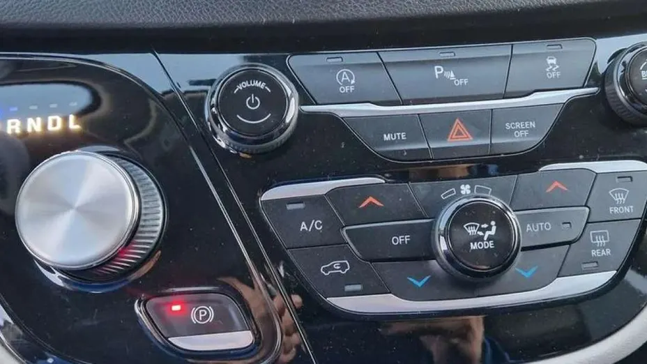 CHRYSLER Pacifica -