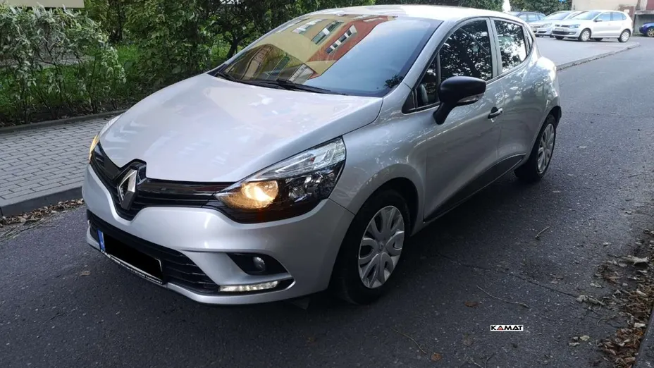 RENAULT Clio -