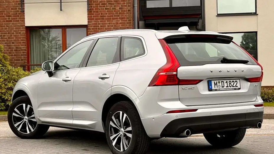 VOLVO XC60 -