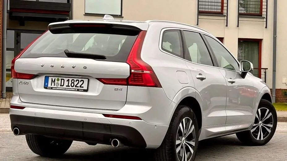 VOLVO XC60 -