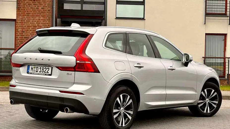VOLVO XC60 -