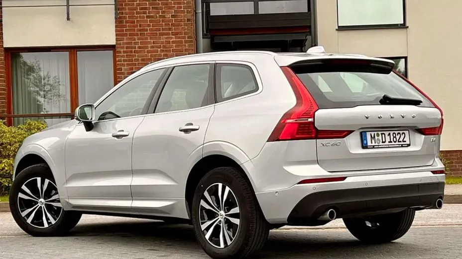 VOLVO XC60 -