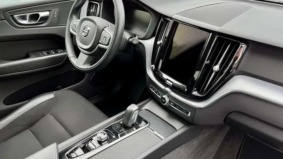 VOLVO XC60 -