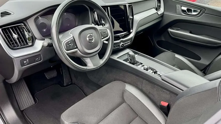 VOLVO XC60 -