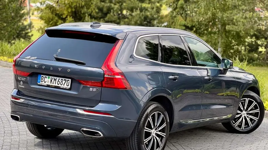 VOLVO XC60 -