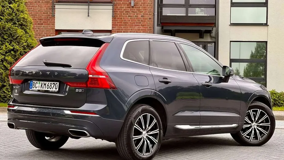 VOLVO XC60 -
