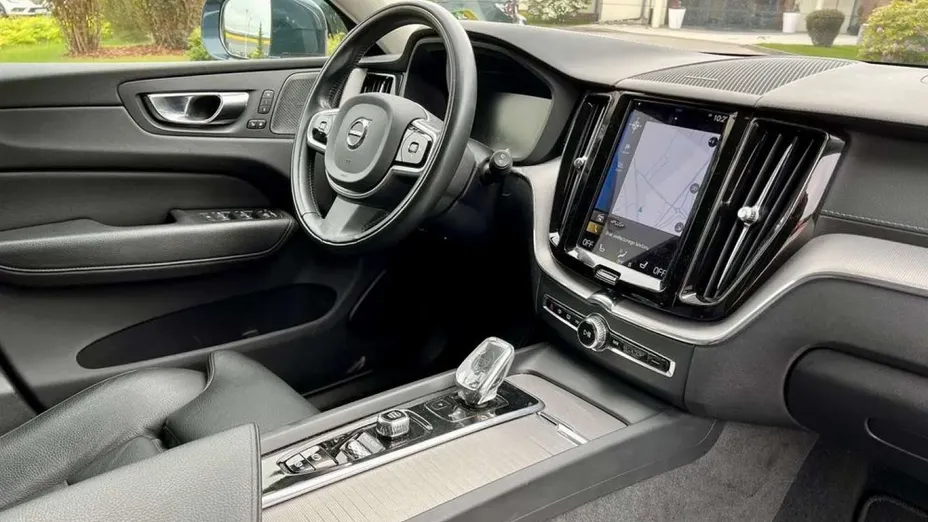 VOLVO XC60 -