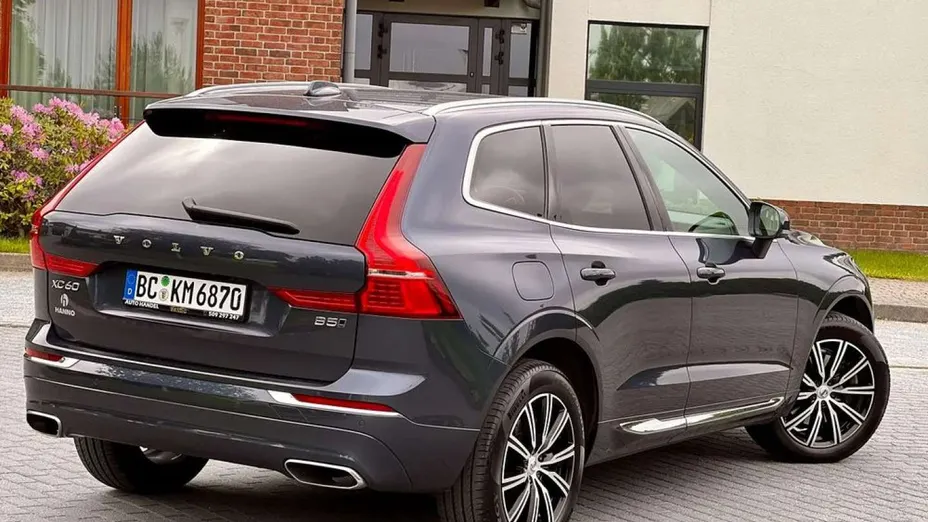 VOLVO XC60 -