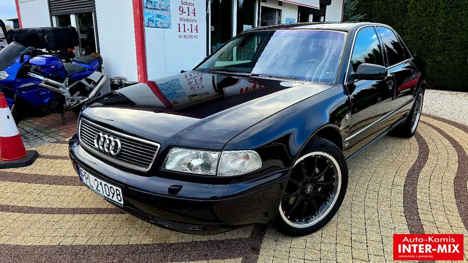 AUDI A8 -