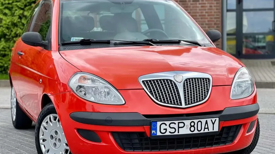 LANCIA Ypsilon -