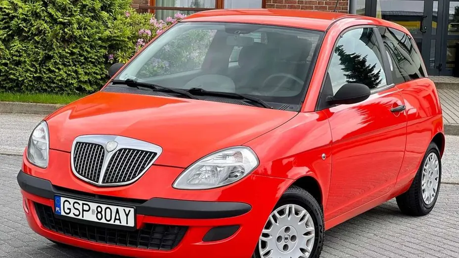 LANCIA Ypsilon -